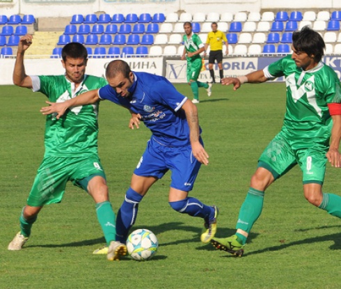 Пирин Гоце Делчев представя отбора срещу Металург Скопие