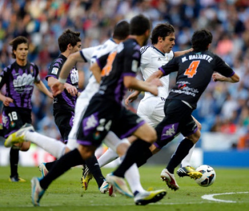 Реал Мадрид се изпоти срещу Валядолид, но не допусна изненада (видео + снимки)
