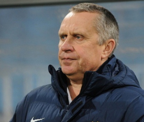 Треньорът на Ивелин Попов получи нов договор с клуба