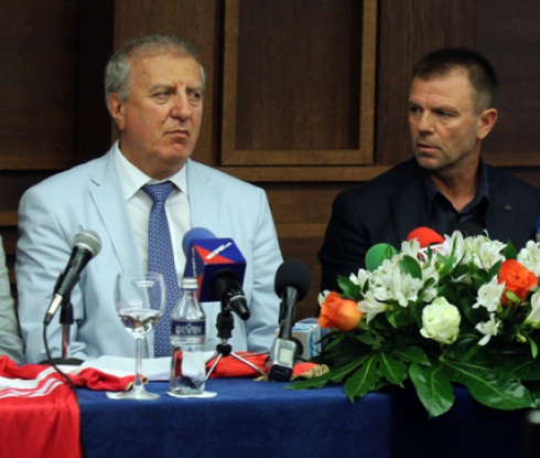 Томов и Младенов обсъждат тавана на заплатите в ЦСКА