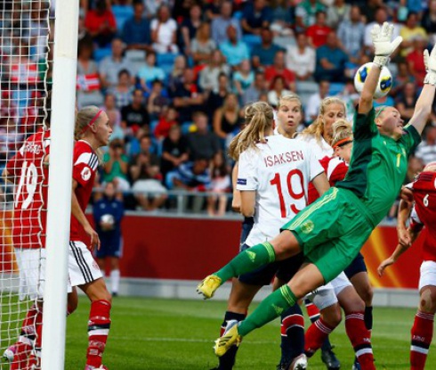 Норвегия - Германия е финалът на Евро 2013