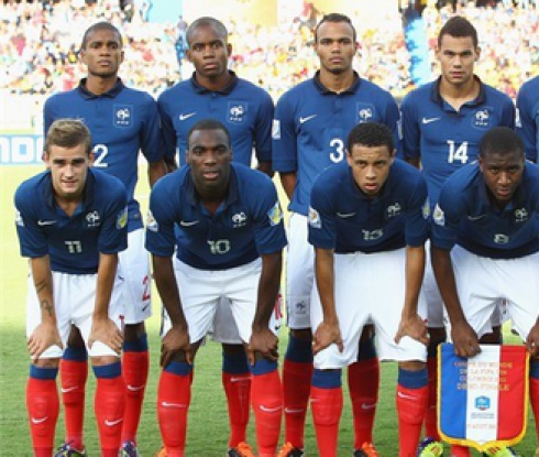 Франция и Сърбия ще спорят на финала на Евро 2013