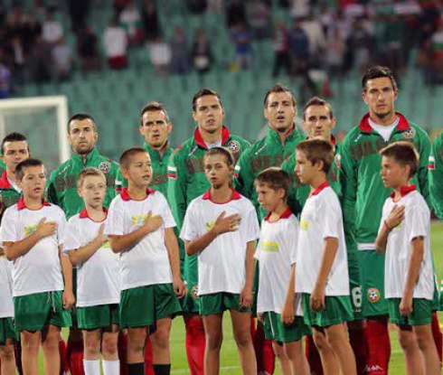 България се смъкна с една позиция в месечната ранглиста на ФИФА