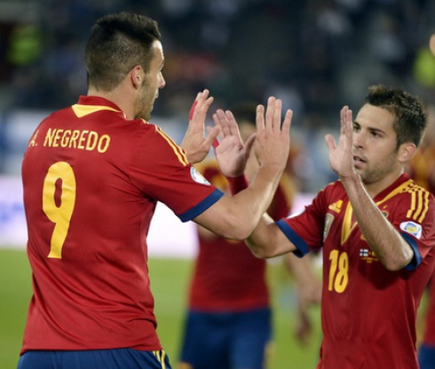 Алба и Негредо донесоха победата на Испания в Хелзинки (видео)
