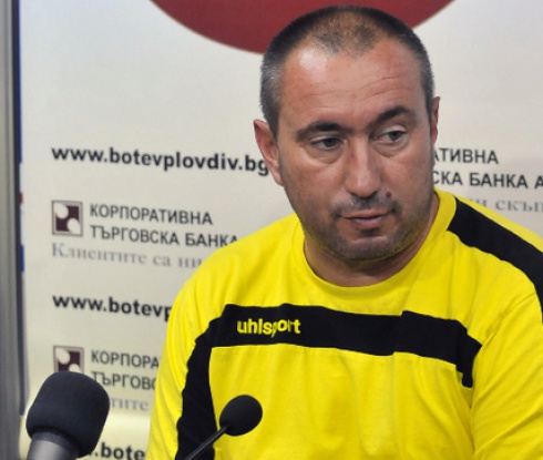 Стоилов: Стана една футболна битка