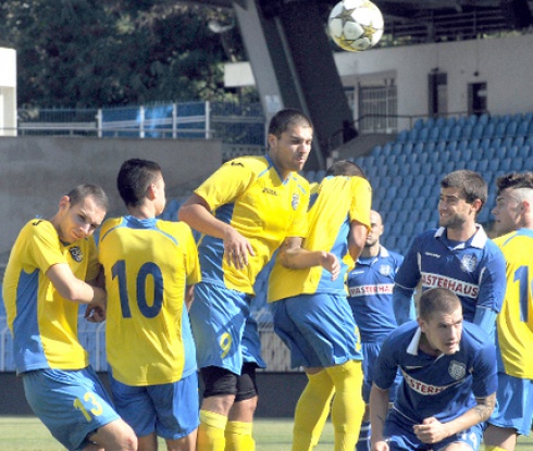 Черноморец разби Шумен с 9:0, Милчо Ангелов вкара пет гола