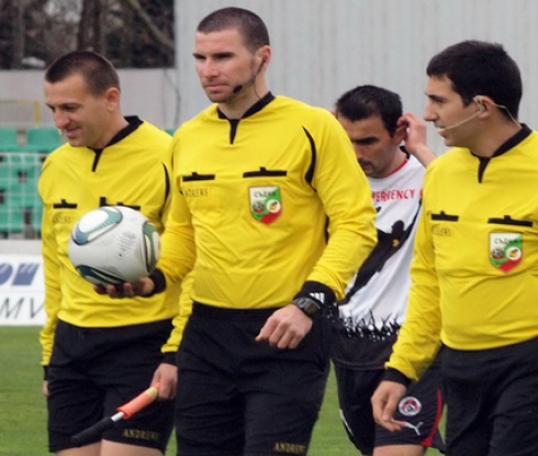 Георги Кабаков ще ръководи дербито Левски - Литекс