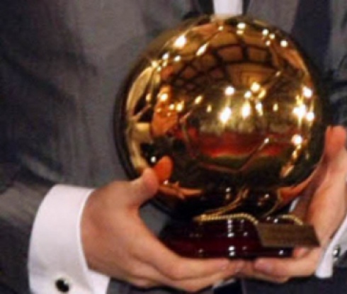 Феновете избират Футболист на годината 2013