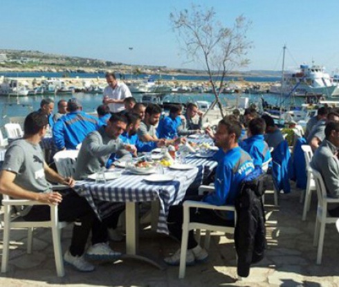 Сините посетиха рибен ресторант в Агия Напа