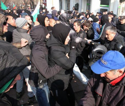 Незабавни производства срещу петима на протеста в Пловдив