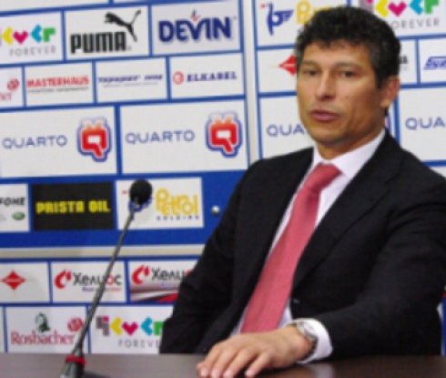 Красимир Балъков дава уроци на аматьори