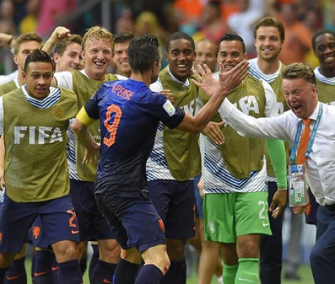 Холандия унищожи световния шампион (видео)