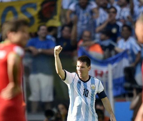 Меси класира Аржентина на 1/8-финал с късен гол (видео)