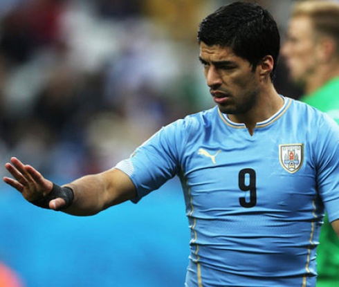 Суарес се завръща в игра за Уругвай
