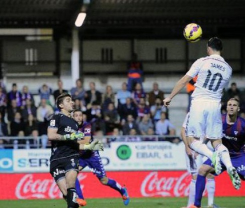 Реал разгроми Ейбар и отново дръпна с 4 точки на върха в Ла Лига (видео)
