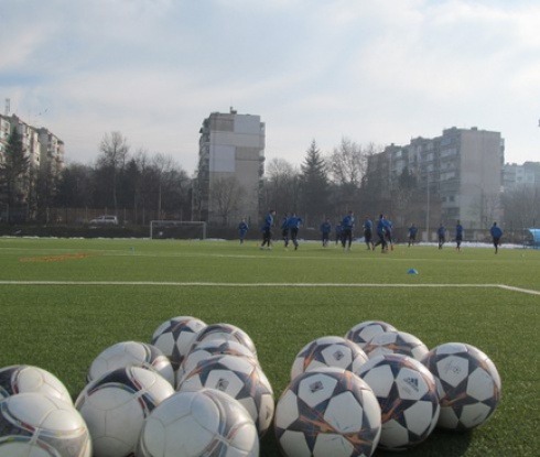 В Дунав притеснени от времето за мача с Черноморец Бяла