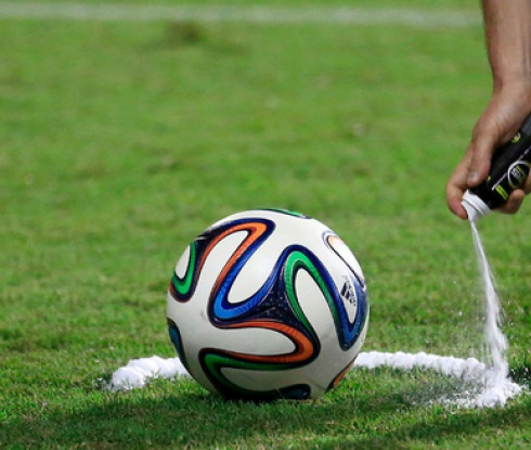 И българските рефери ще ползват спрей