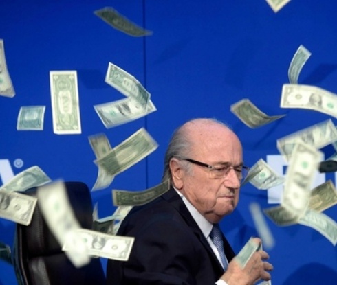 Блатер отново нападна Етичната комисия на ФИФА
