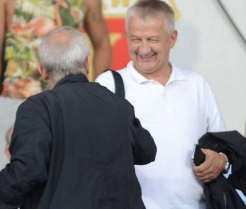 Крушарски решава до седмица за новите договори в Локо Пловдив