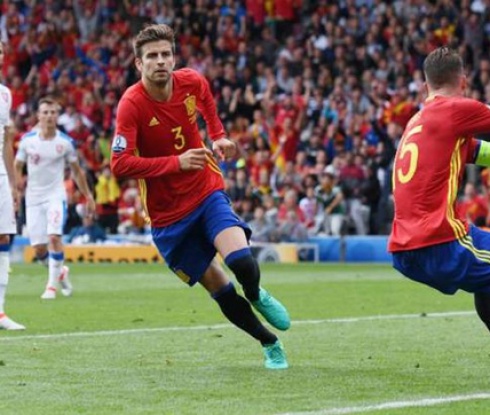 Испания подчини Чехия с късен гол на Пике (видео)