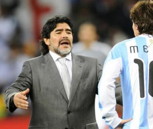 Марадона готов да води Аржентина безплатно