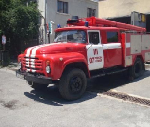 Овладян е пожарът на стадион "Академик" в София