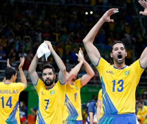 Бразилските волейболисти продължават, французите са аут