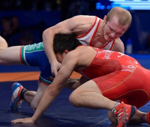 Грузинец спря Дубов на полуфиналите