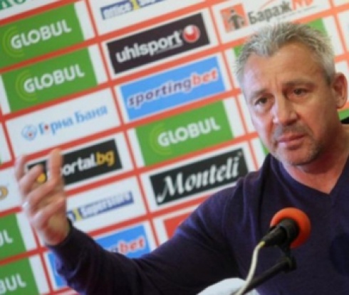 Испански рефер гони български треньор в контрола