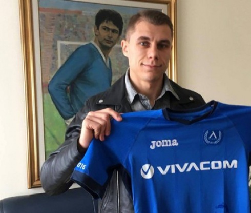 Край на сагата: Антон Огнянов се завърна в Левски с договор за една година