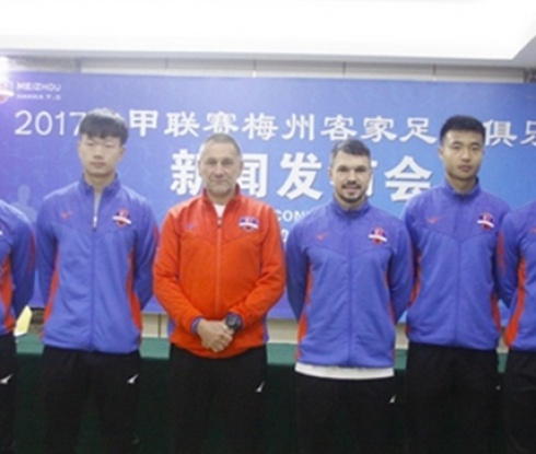 Божинов дебютира с гол в Китай