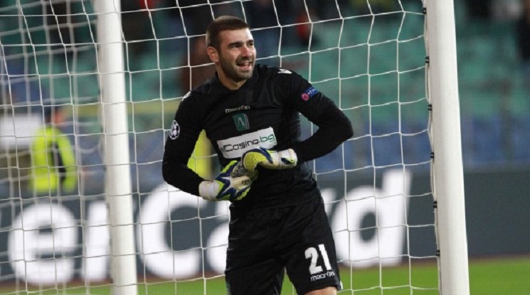 Владо Стоянов се контузи, аут за Холандия