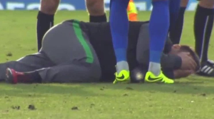 Наказаха много тежко "пребития" от съдии помощник-треньор на Нефтохимик (видео)