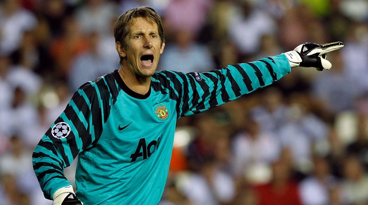 Ван дер Саар ще пази за тима на Бербатов в София