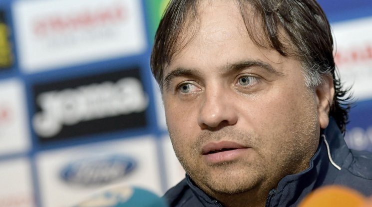 Ники Митов дава пресконференция в петък