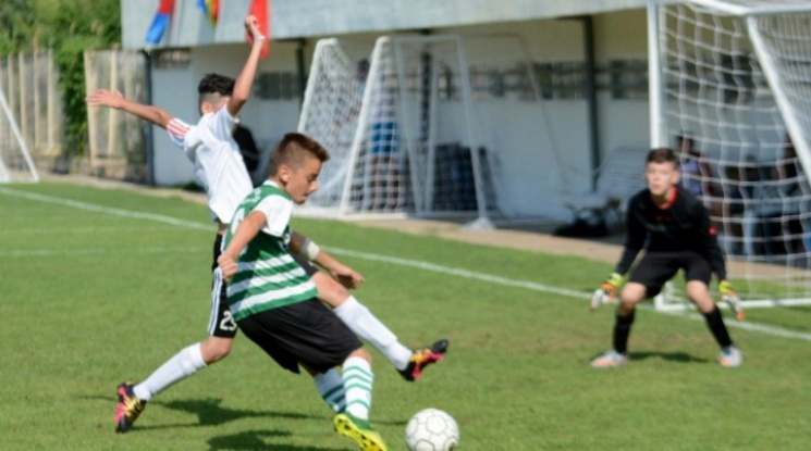 Децата на Черно море сред участниците във великденския турнир в Дряново