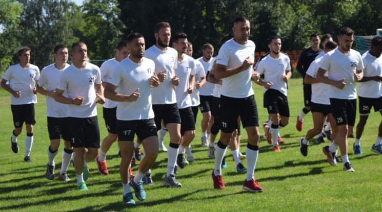Шестима нови играчи се присъединиха към Локо Пловдив