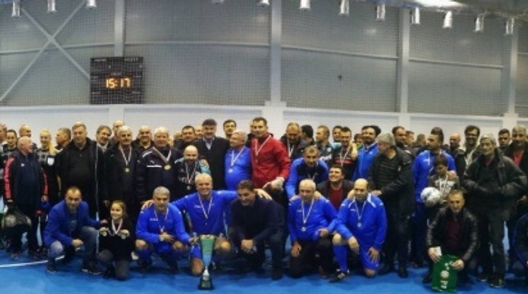 Ветераните на Левски триумфираха в Коледния турнир на БФС