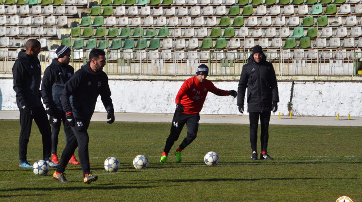 Само четирима тренират с ЦСКА в Сандански