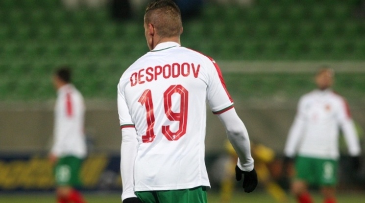 Десподов напусна първия тим и се присъедини към младежите