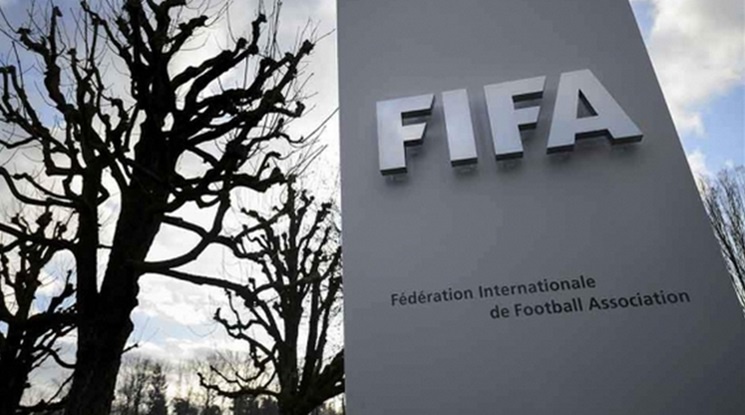 ФИФА обмисля забрана на отдаването под наем на футболисти