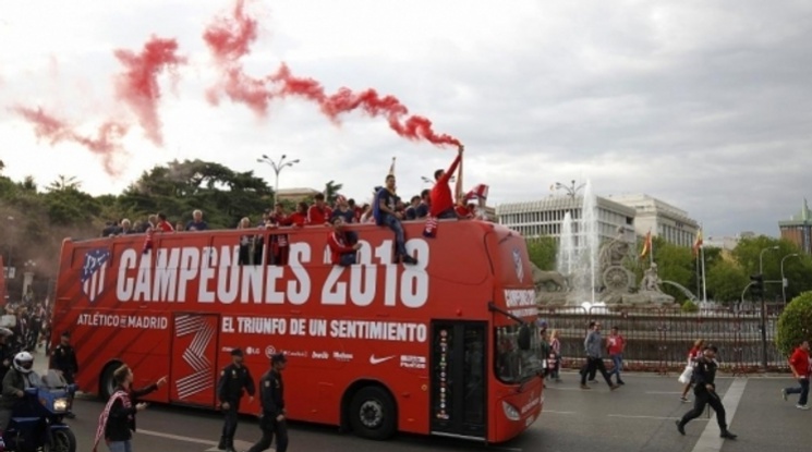 Атлетико отпразнува триумфа в Лига Европа с парад