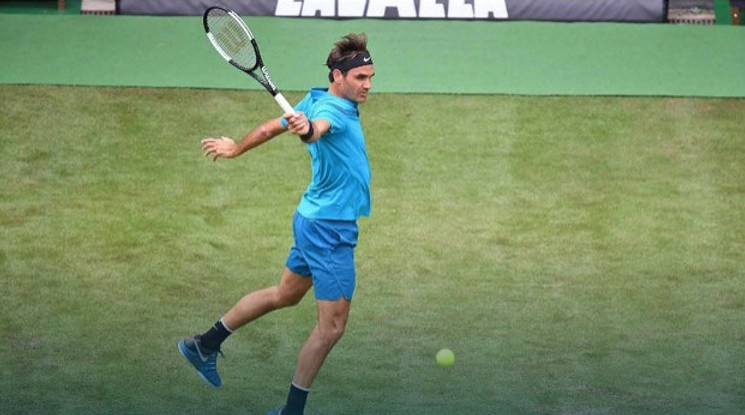 Федерер започна с победа сезона на трева