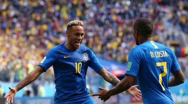 Бразилия трепери за Марсело и Дъглас Коща