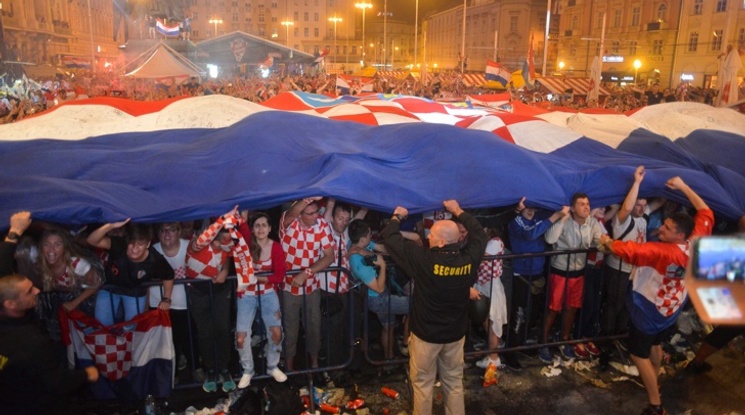 Хърватите празнуваха цяла нощ