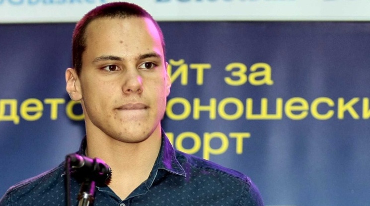 Антъни Иванов с осмо място във финала на 200 м бътерфлай
