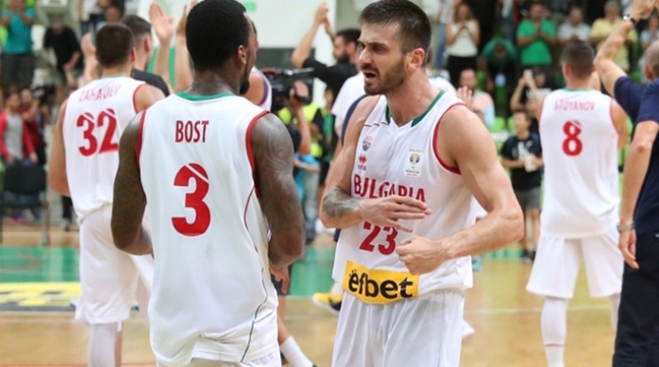 Чудовищен успех за българския баскетбол! Победихме Франция в Ботевград (видео)