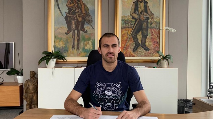 Официално: Тиаго продължи договора си с ЦСКА