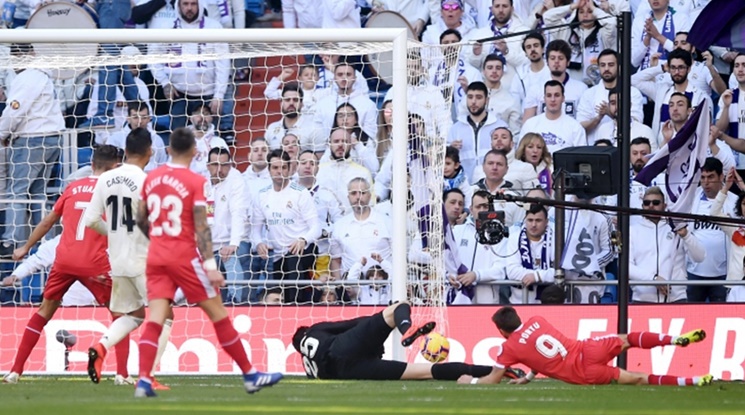 Каталунци поставиха Реал на колене в Мадрид (видео)