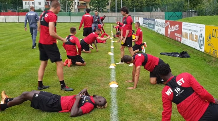 Червените тренират в настроение на лагера в Австрия (видео)